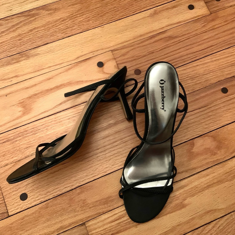 Jazzberry black strappy heels